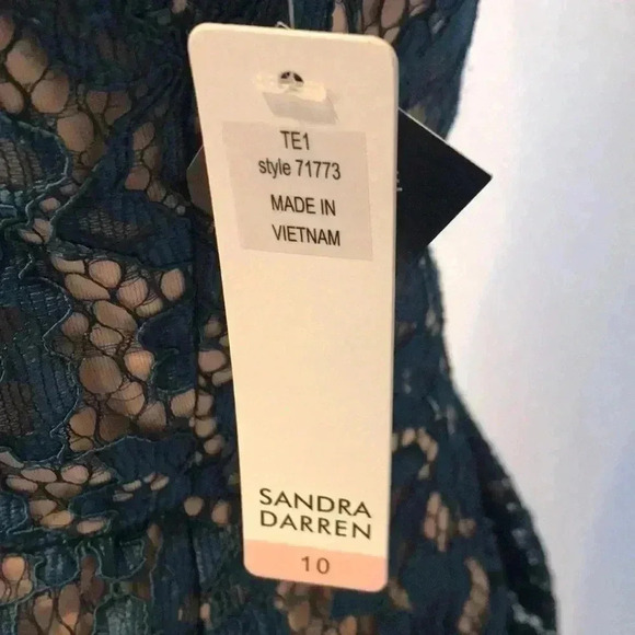 NWT Sandra Darren Green Sleeveless Classic Lace  Fit Flare w/peephole Back-10 - Picture 9 of 9